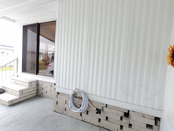 3rd image of 3390 Gandy Blvd #9