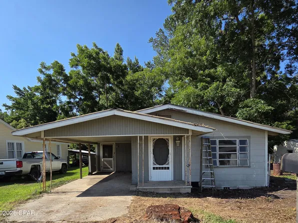 1352 Watts Ave, Chipley, FL 32428