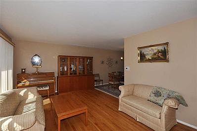2nd image of 356 Brentwood Dr