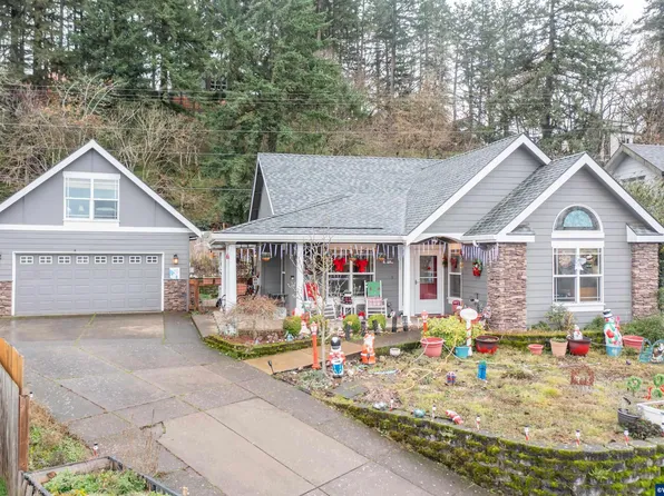 920 Filbert St, Brownsville, OR 97327