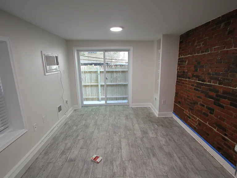 729 S 16th St #1R — Photo 2