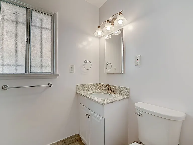 7044 Lanewood Ave — Photo 25