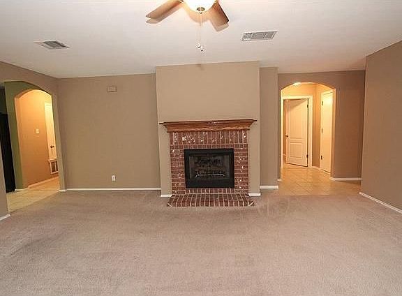 4th image of 1714 Lloydminister Way