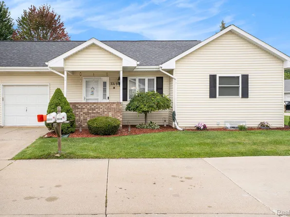 3319 Pine Villa Ct, Grand Blanc, MI 48439
