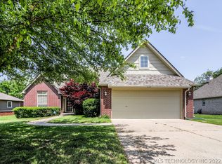 8320 E Norman St, Broken Arrow, OK 74014