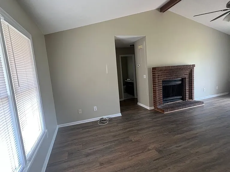 5300 Dandelion Dr — Photo 10