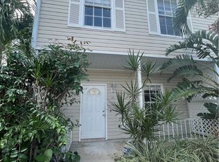 6093 Lake Front Dr, Fort Myers, FL 33908