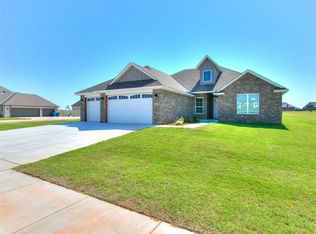 1232 Deer Ridge Blvd, Tuttle, OK 73089