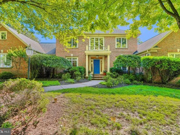3121 Enclave Ct, Baltimore, MD 21208