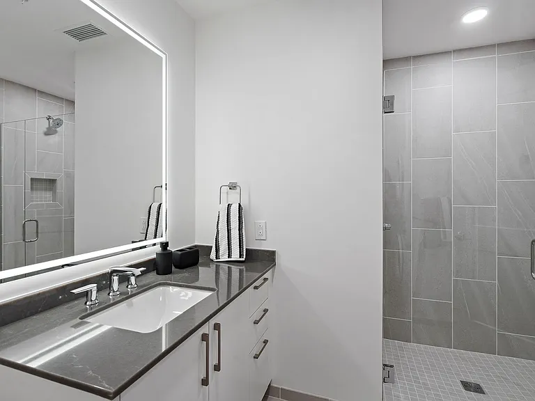 1212 Demonbreun St #806 — Photo 9