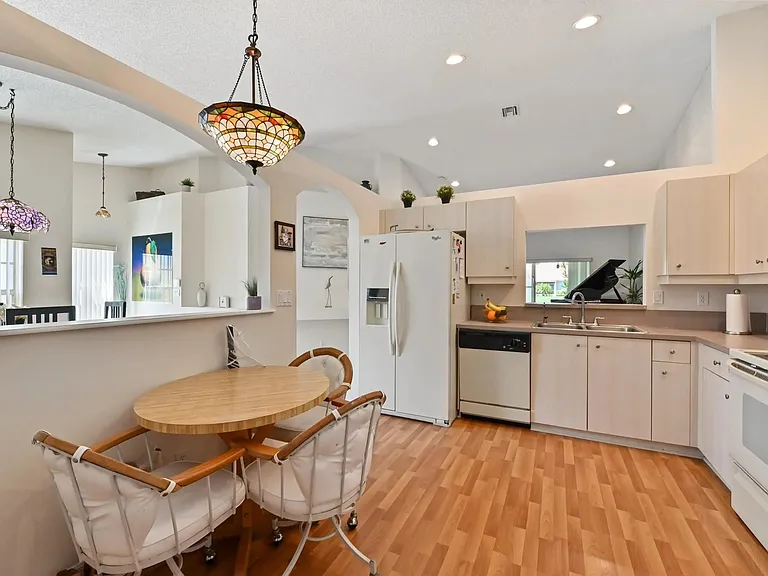 6077 Lake Hibiscus Dr — Photo 13
