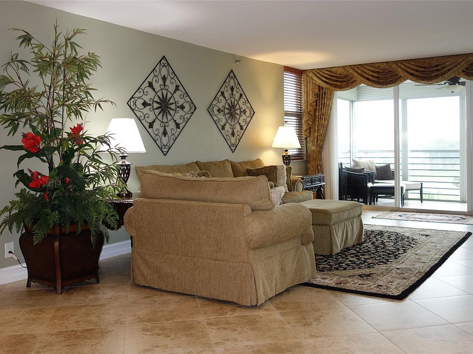 1st image of 3520 Oaks Way #707