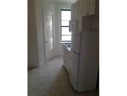 Rented by Douglas Elliman | media 22