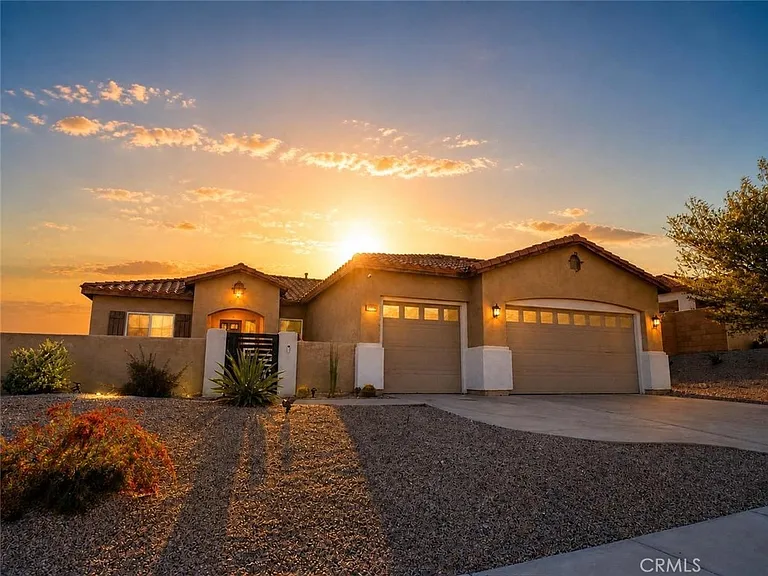 11495 Foxdale Dr — Photo 1