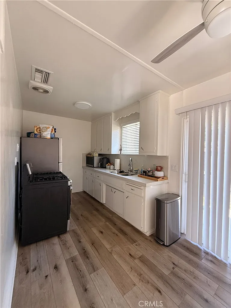 2 bed, 1250 sqft, $2,500 — Photo 4