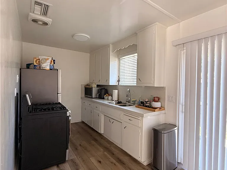 325 La Paloma St — Photo 4