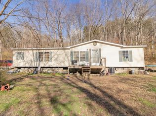 185 Honeysuckle Ln, Ashland City, TN 37015