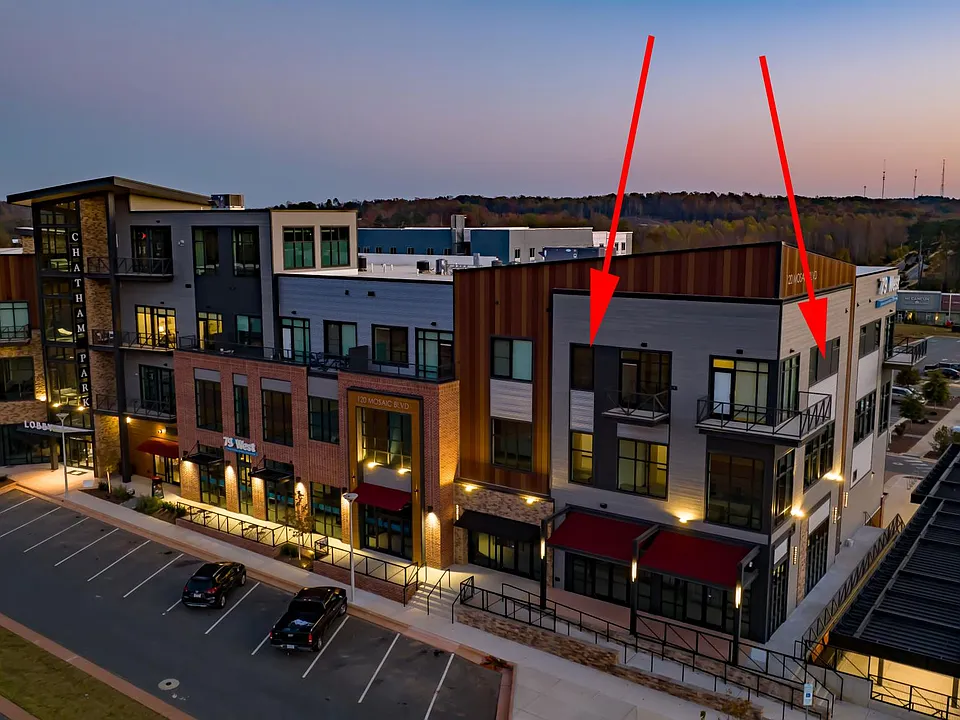 120 Mosaic Blvd #301