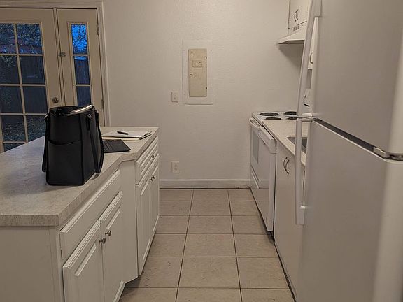 2nd image of 1410 Alanna Dr SE APT 3A