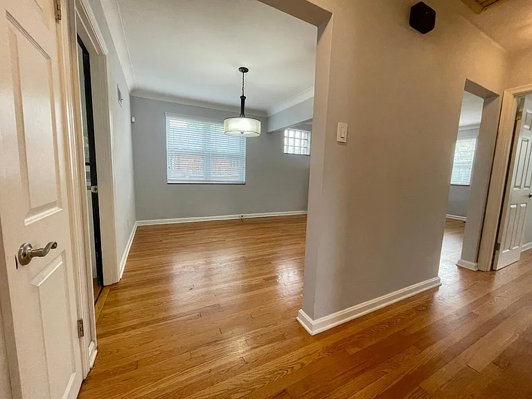 1131 Kraft St — Photo 14