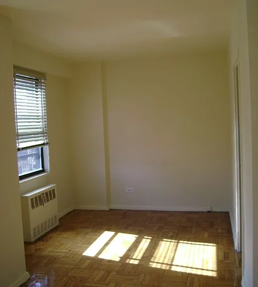 9801 67th Ave #8L — Photo 3