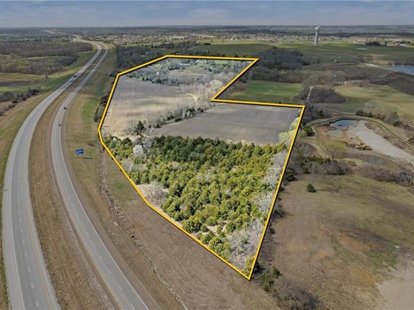 SW 303rd St, Paola, KS 66071
