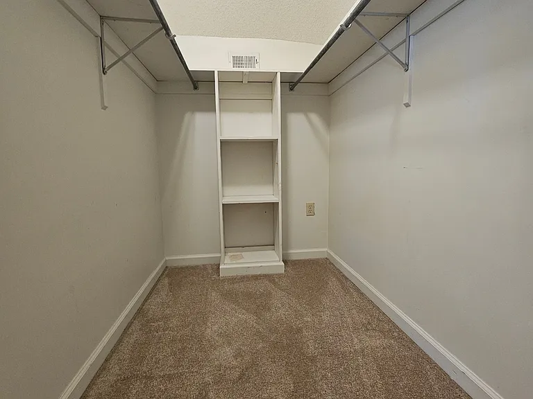 3888 Spring Lakes Cir — Photo 23
