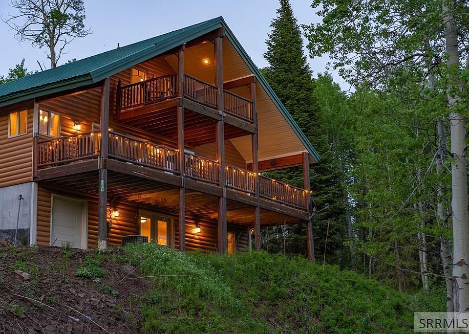 1st image of 4770 Deer Dr