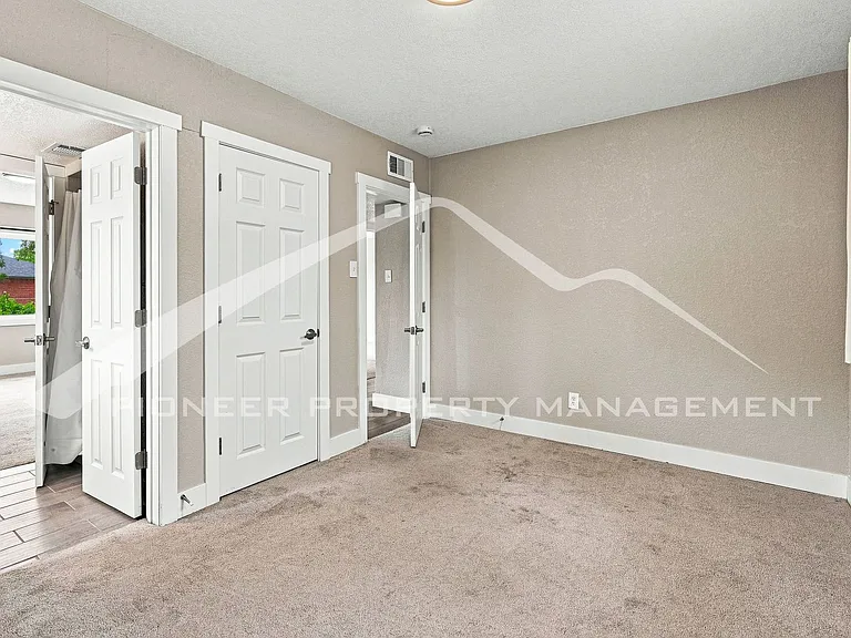 1235 Scranton St — Photo 12