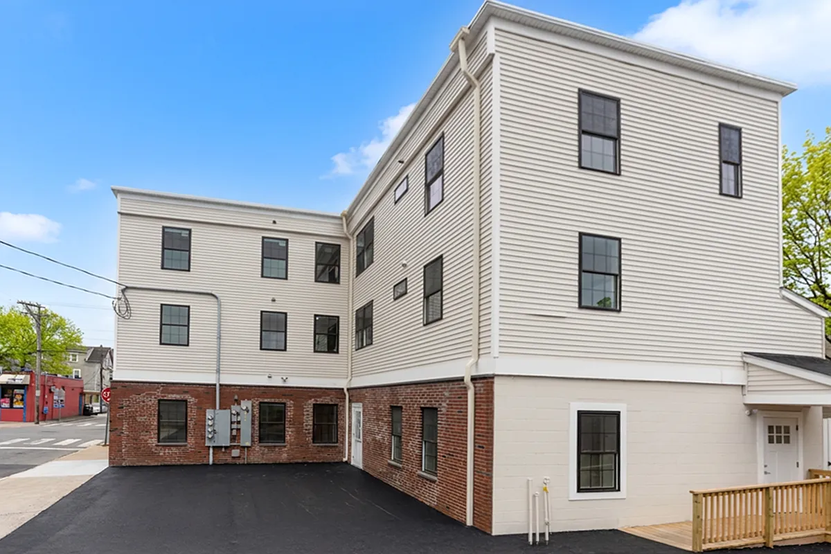 Building Photo - 531 Smith St #9