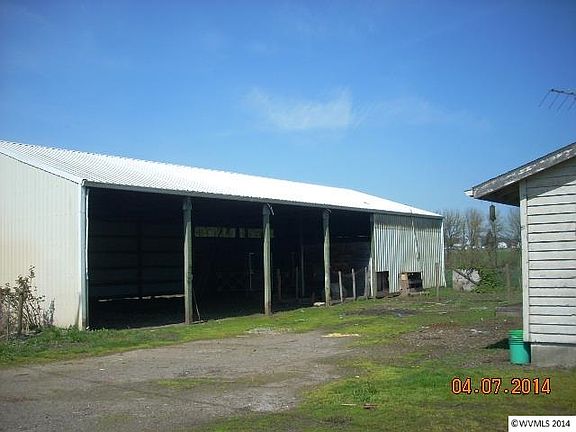 3rd image of 12295 SE Leach Ln