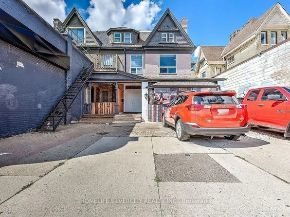 544 Dundas St E, London, ON N6B 1W8
