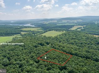 4 Hunters Ridge Dr, Oakland, MD 21550