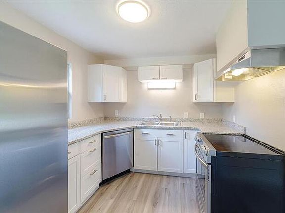 4th image of 2832 19th St W