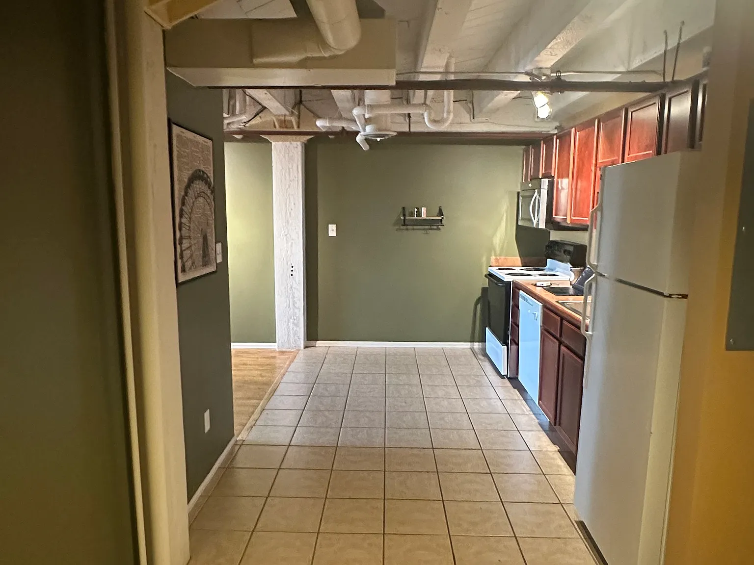 1 bed, 1031 sqft, $975 — Photo 4