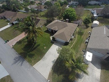 3rd image of 834 SW General Patton Ter