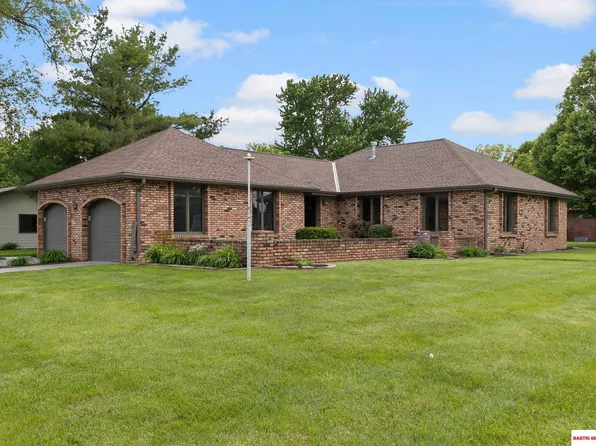 2423 Lincoln St, Beatrice, NE 68310