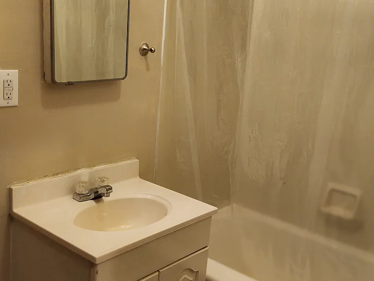 31 N Main St #1 — Photo 6