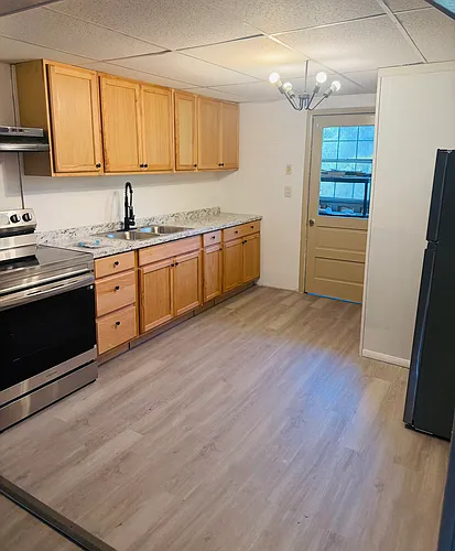 444 Lewis St Photo 1