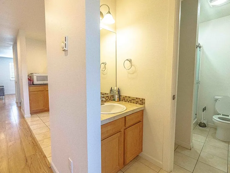616 NE 53rd St #204 — Photo 7