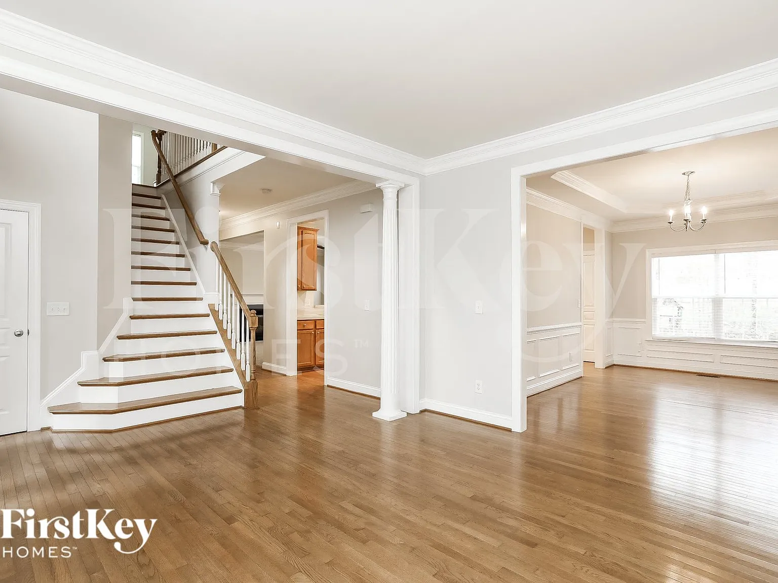 5 bed, 3.5 bath, 2506 sqft, $3,055 — Photo 2