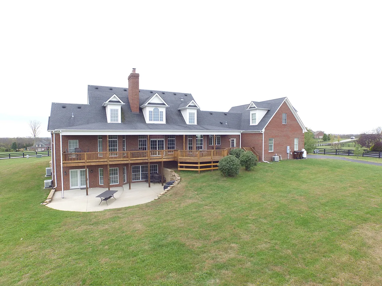 141 Grace Ln photo 1