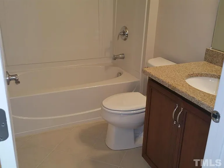 10410 Sablewood Dr #102 — Photo 8