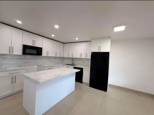 1935 SW 5th Pl, Fort Lauderdale, FL