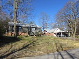 2794 Lakeland Dr, Cookeville, TN 38506
