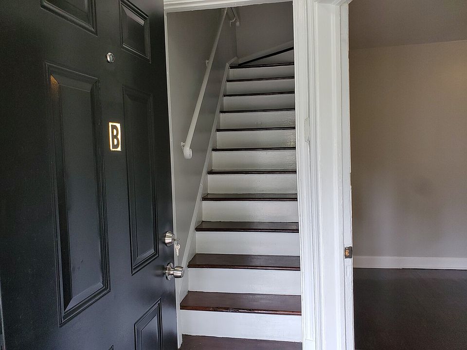 1st image of 952 Argonne Dr #1