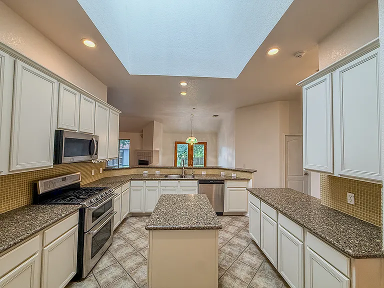 16908 Cactus Blossom Dr — Photo 9