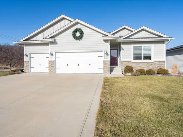 3477 Grand Valley Dr, West Des Moines, IA 50265