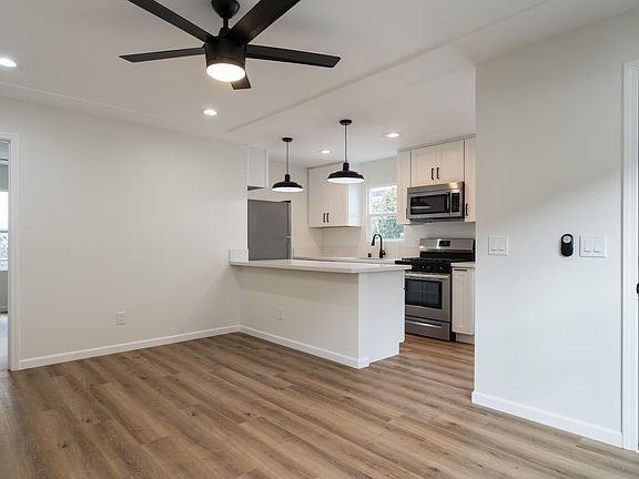 2nd image of 1441 Essex St