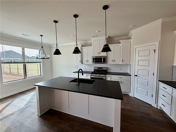 2nd image of 1817 Ferguson St